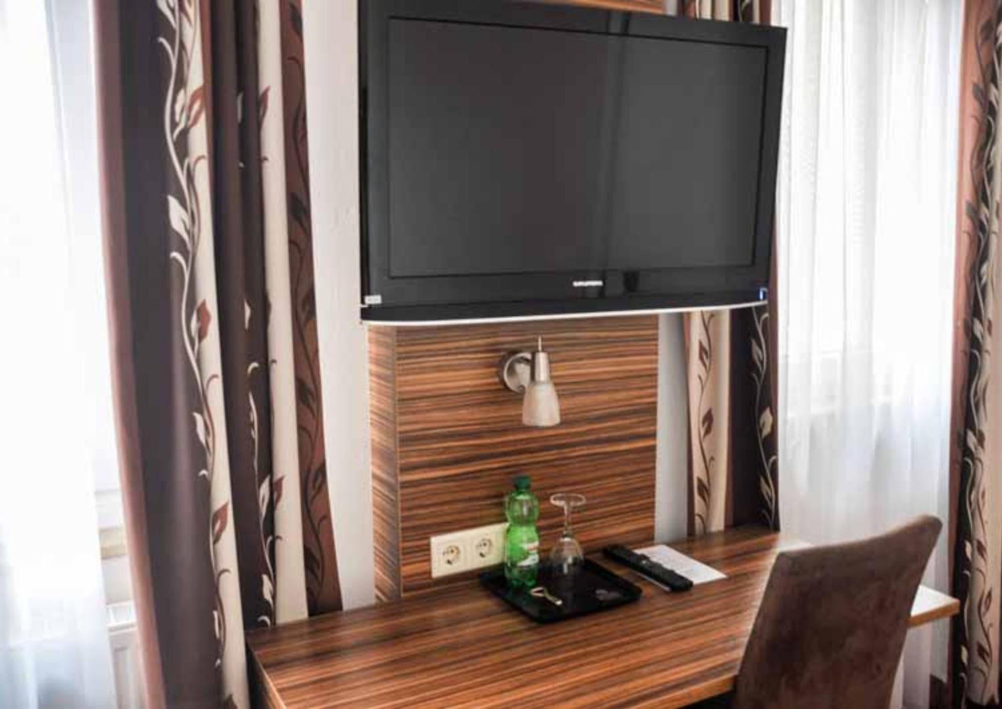 Erde Hotel Ерланген Екстер'єр фото