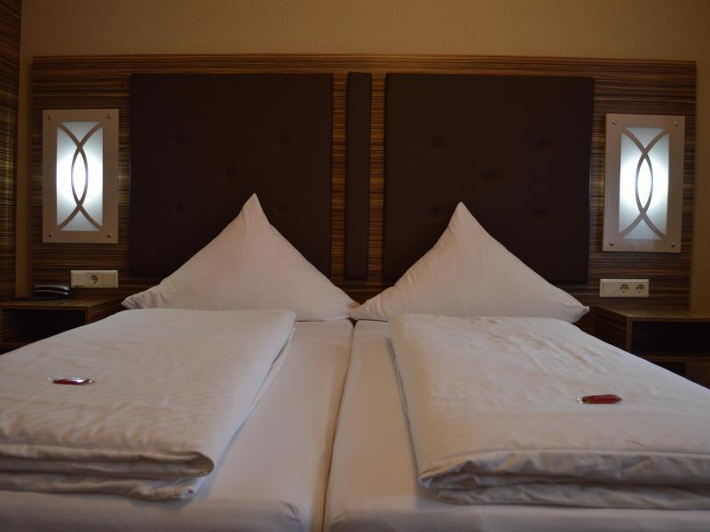 Erde Hotel Ерланген Екстер'єр фото
