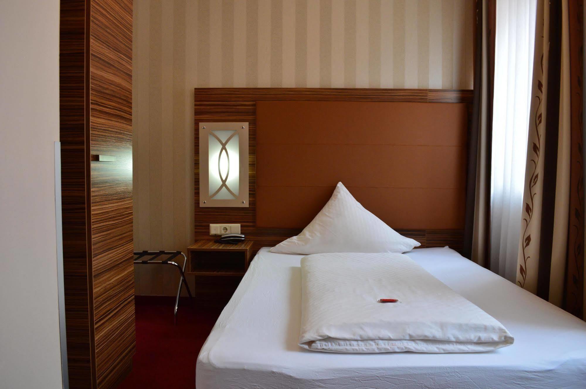 Erde Hotel Ерланген Екстер'єр фото