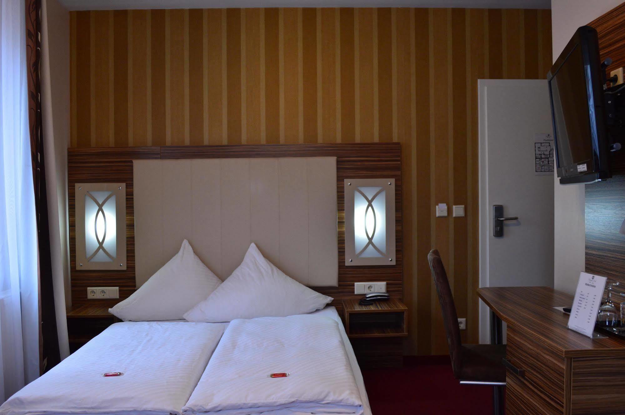 Erde Hotel Ерланген Екстер'єр фото