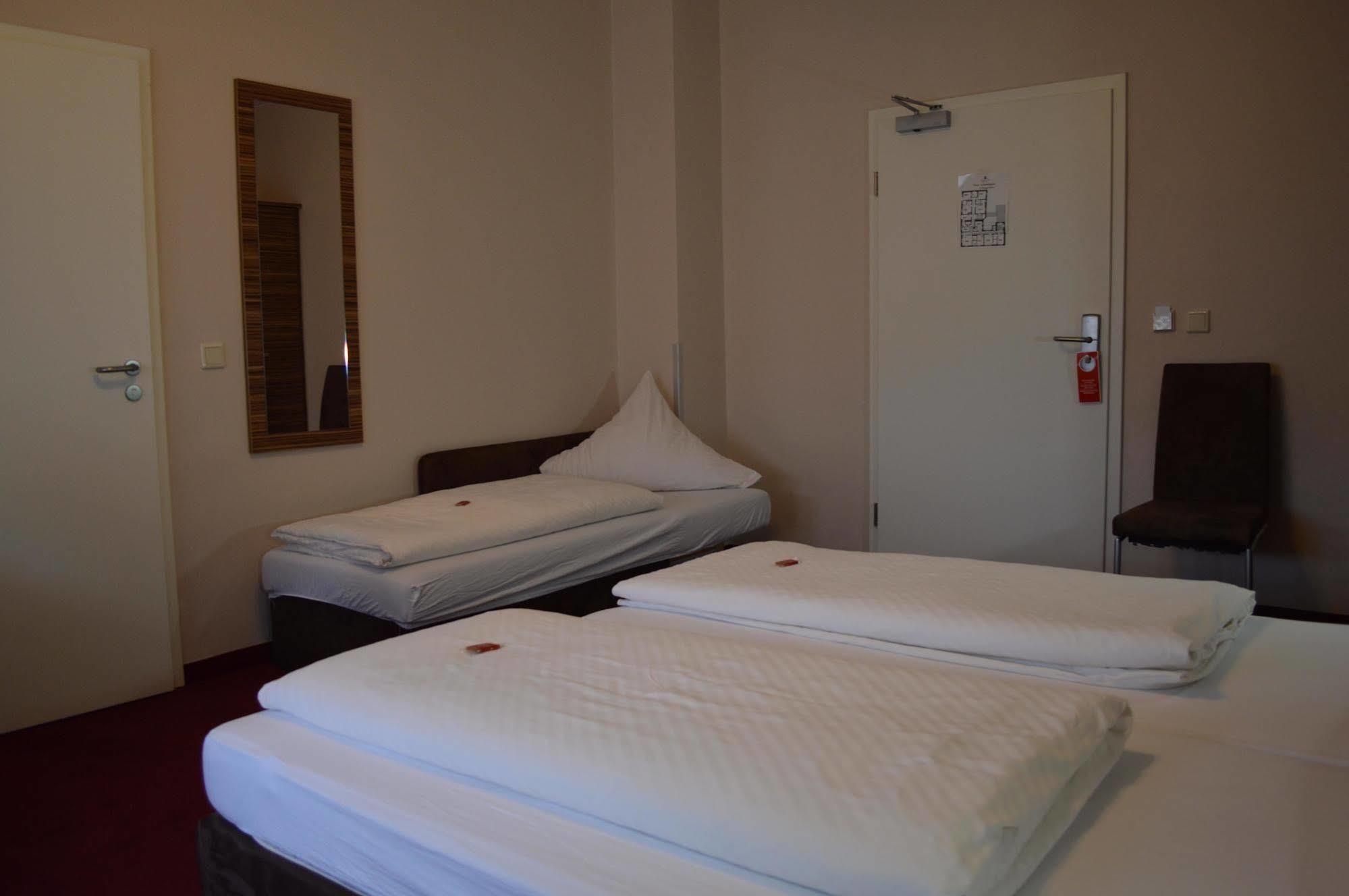 Erde Hotel Ерланген Екстер'єр фото