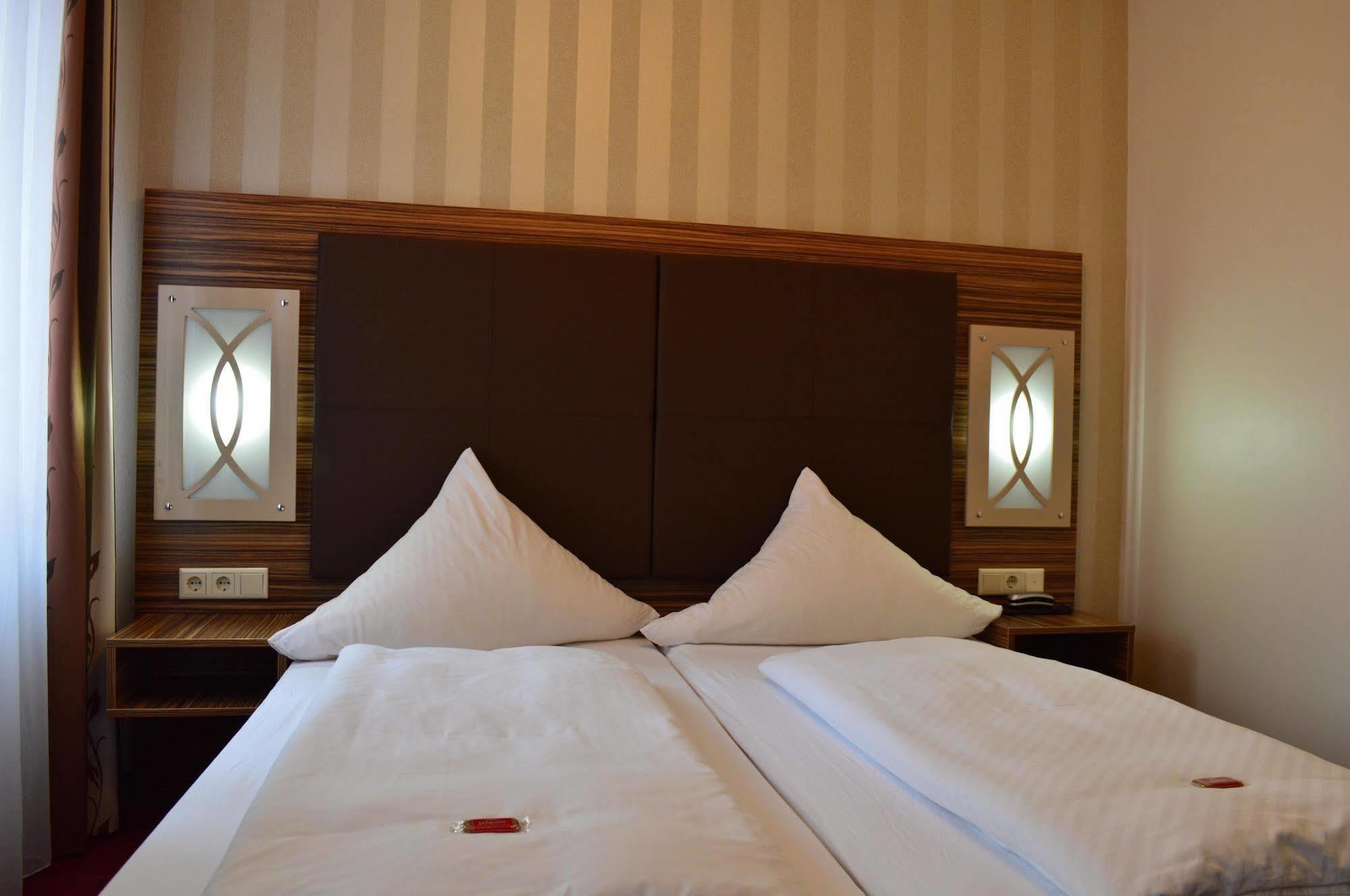Erde Hotel Ерланген Екстер'єр фото
