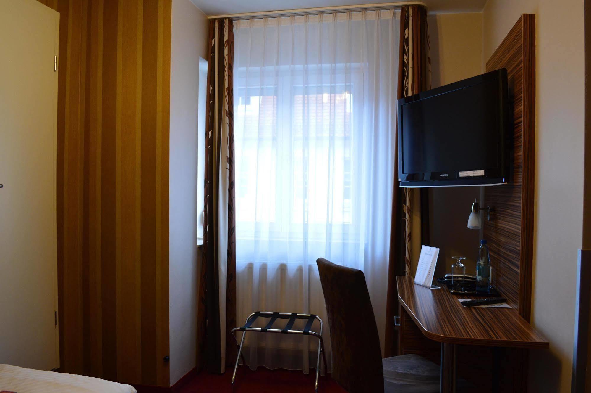 Erde Hotel Ерланген Екстер'єр фото